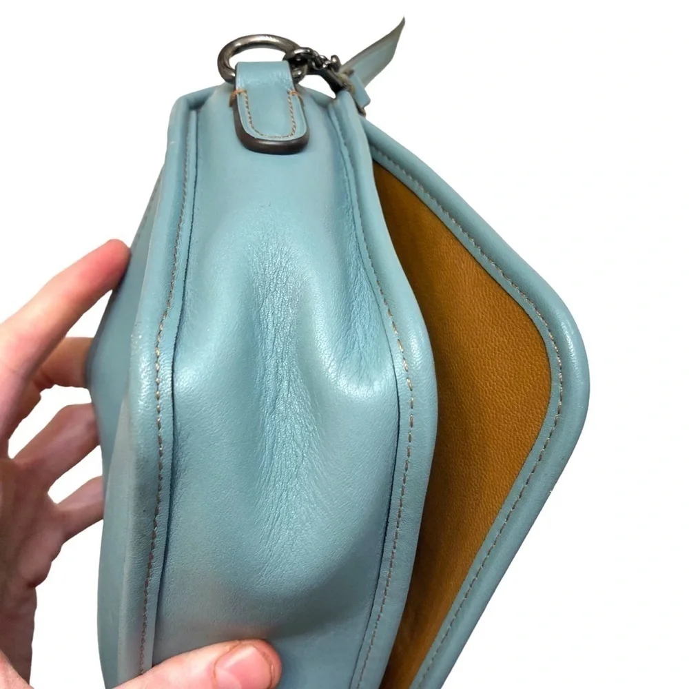 Coach 57325 Turnlock Crossbody in Glovetanned Leather blue